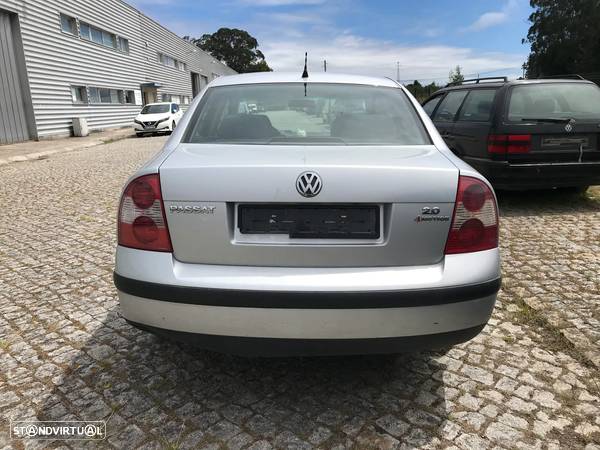 Volkswagen Passat 2.0cc 4Motion 2001 - Para Peças - 4