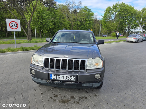 Jeep Grand Cherokee - 17