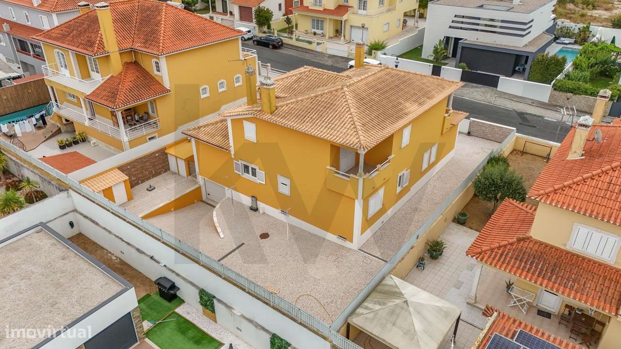 Exclusiva, elegante e irrepreensível – moradia T4 no coração de Torres - Grande imagem: 4/57