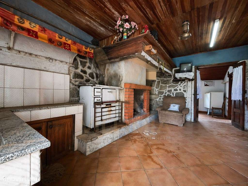 Casa Antiga T3 para Restauro | Facha - Ponte de Lima-12