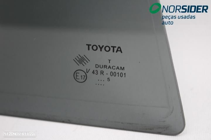 Vidro fixo porta tras esquerda Toyota Verso|12-18 - 2