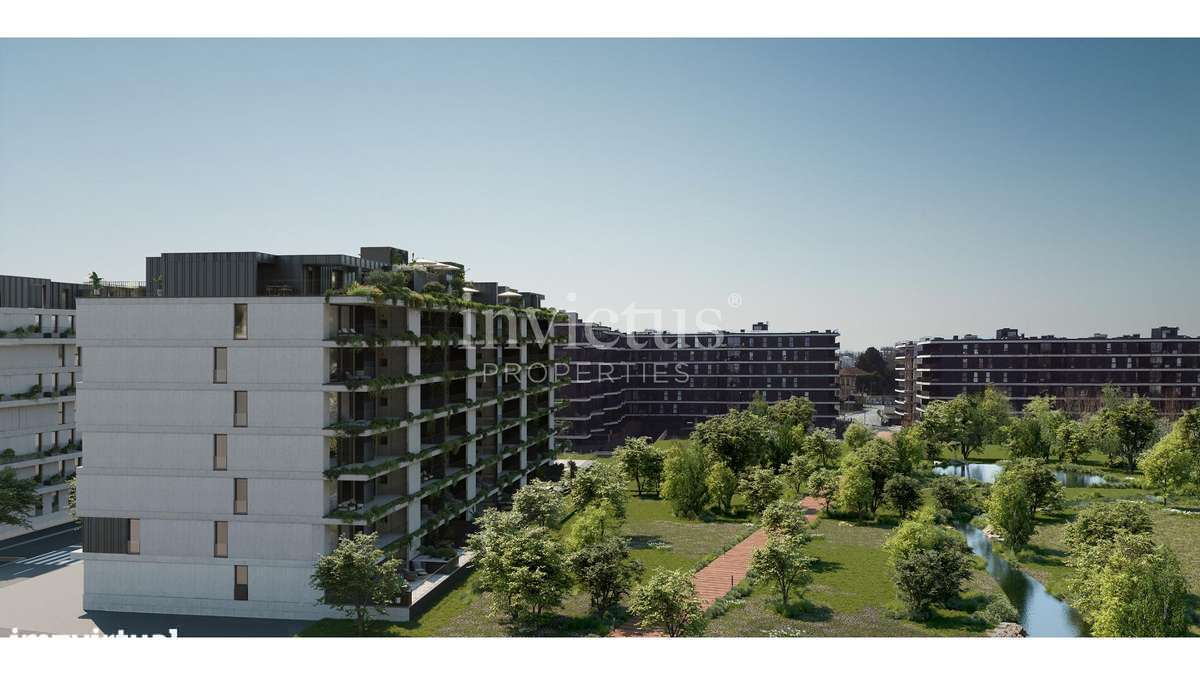 Fantástico T5 em Condomínio - Ramalde-1