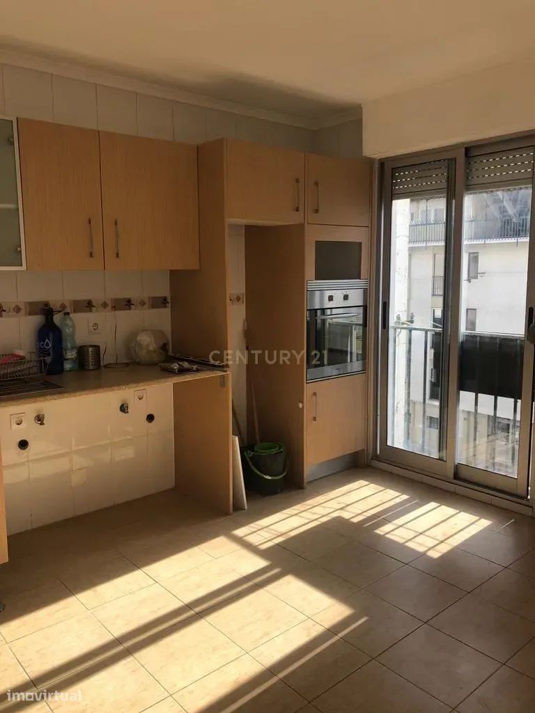 Apartamento T2+1 em Corroios - Grande imagem: 1/8