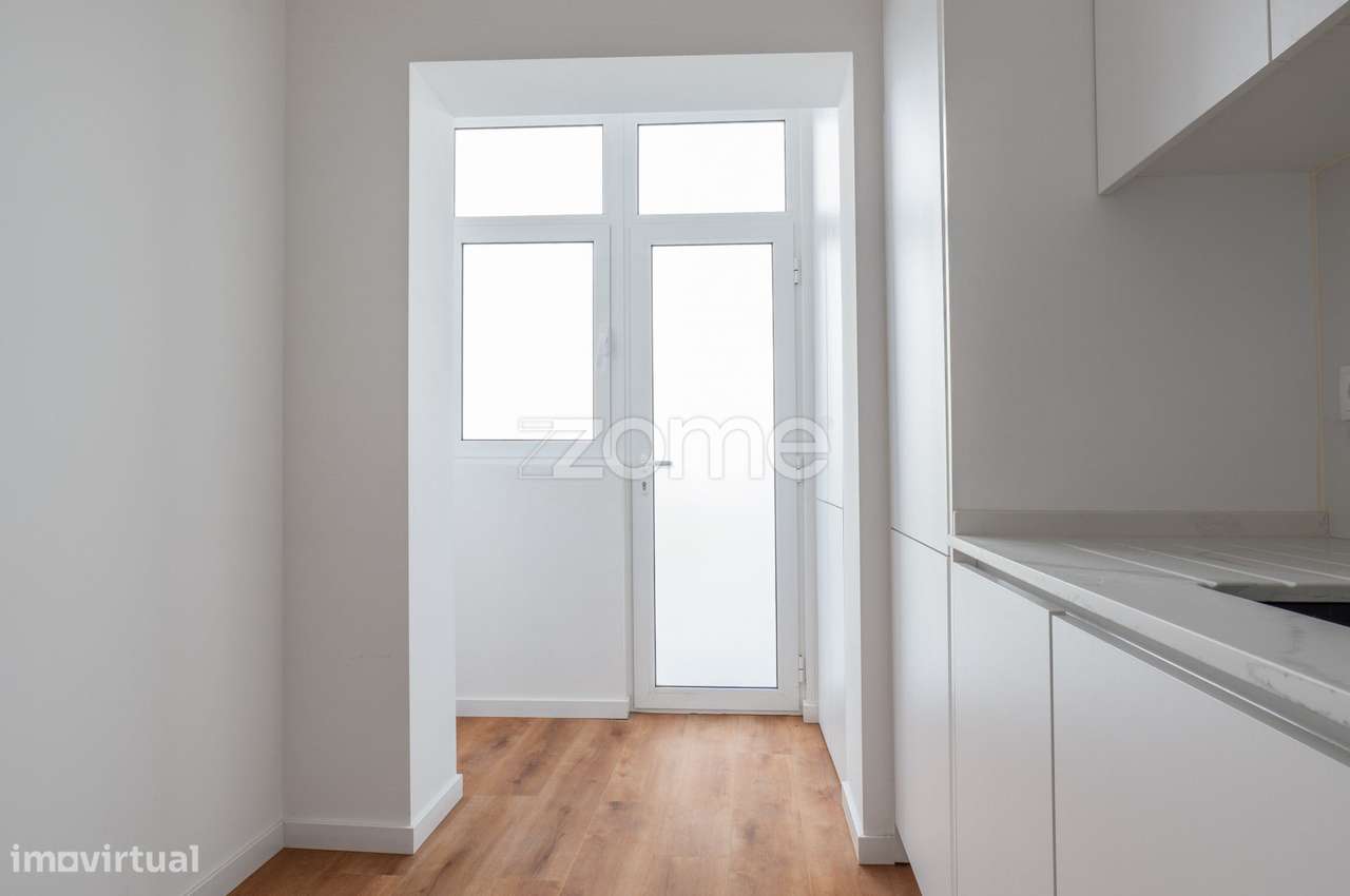Apartamento T1+1 Baixa da Banheira-34