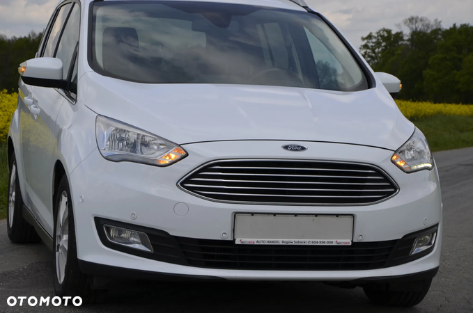 Ford Grand C-MAX - 22