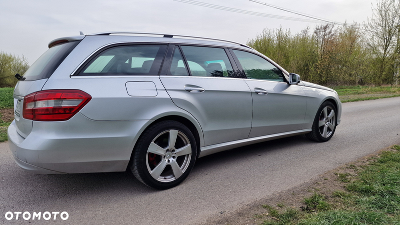 Mercedes-Benz Klasa E 200 T CDI DPF BlueEFFICIENCY 7G-TRONIC Avantgarde - 4