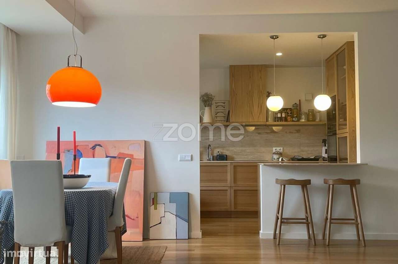Apartamento T2 Renovado | Praça da Pedra Verde – Porto - Grande imagem: 2/27