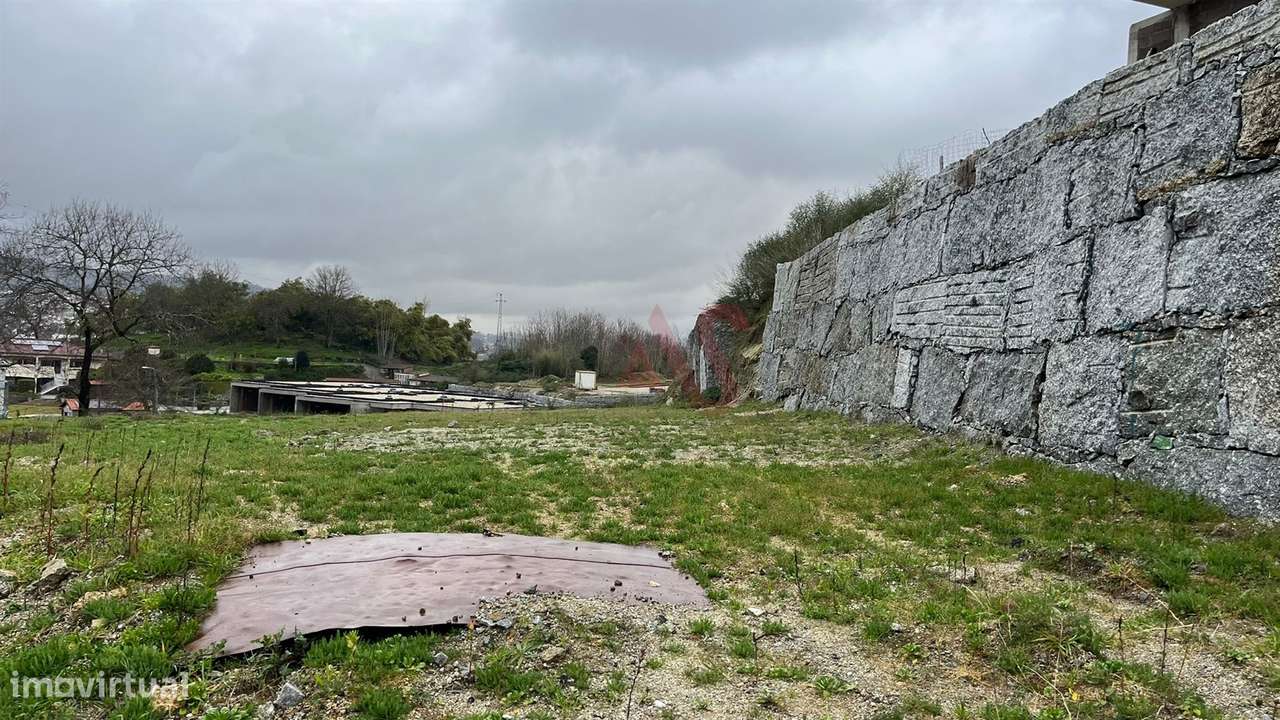 Terreno Urbano para Construção com 404 m² – Cepães, Fafe - Grande imagem: 3/6