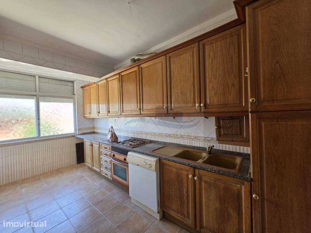 Apartamento T2 na Damaia de Cima - Pronto a Habitar - excelentes va...-17