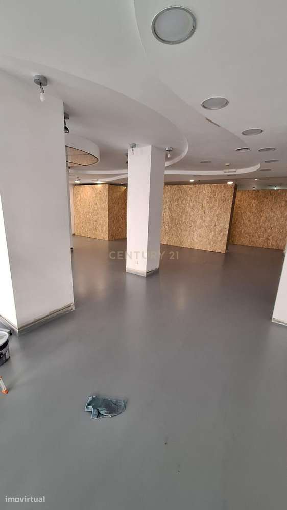 LOJA PARA ARRENDAMENTO NO CORAÇÃO DE PORTIMÃO - Grande imagem: 5/20