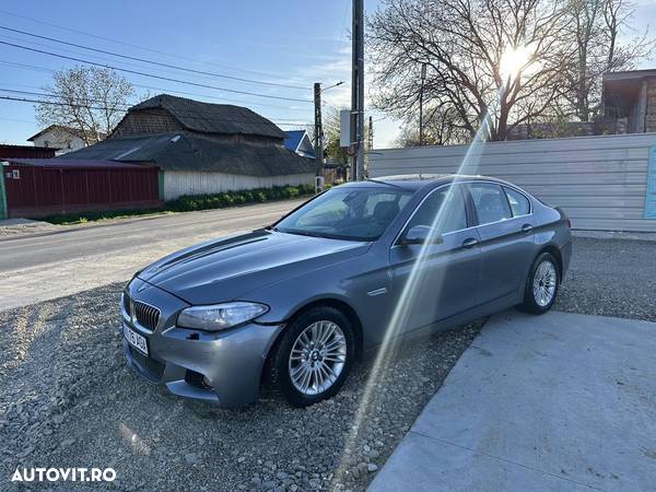 BMW Seria 5 530d xDrive AT - 10