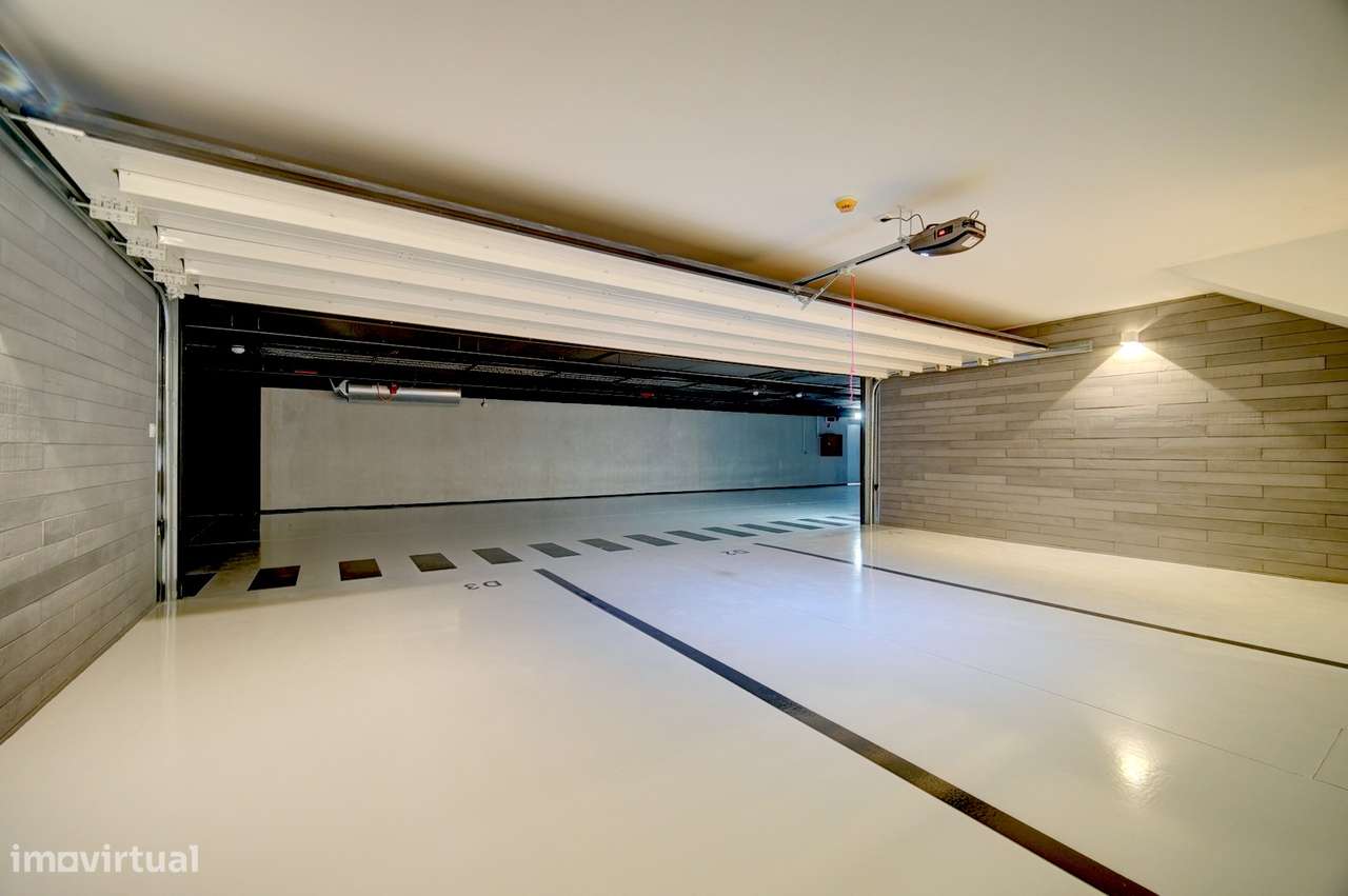 Moradia V4 Luxo na Costa da Guia-23