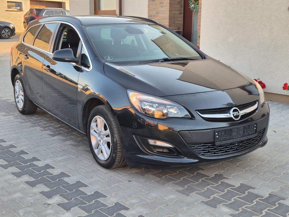 Opel Astra J 1.4 T Enjoy 2015
