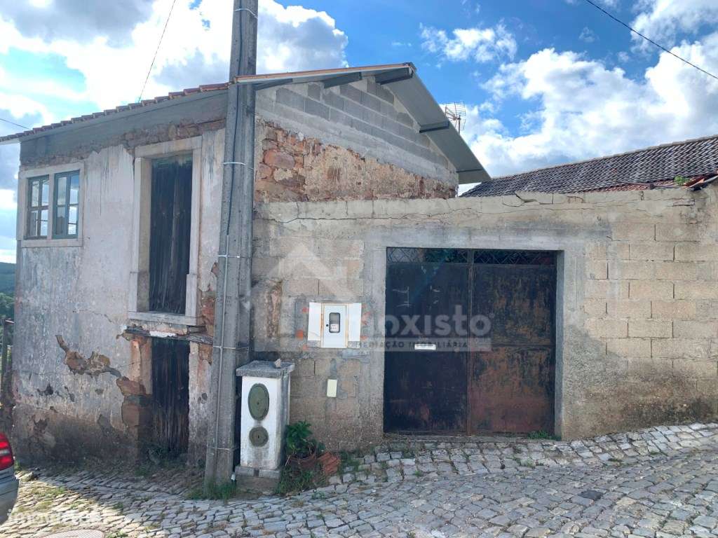 Moradias T4 e T0 em Figueiró dos Vinhos-39