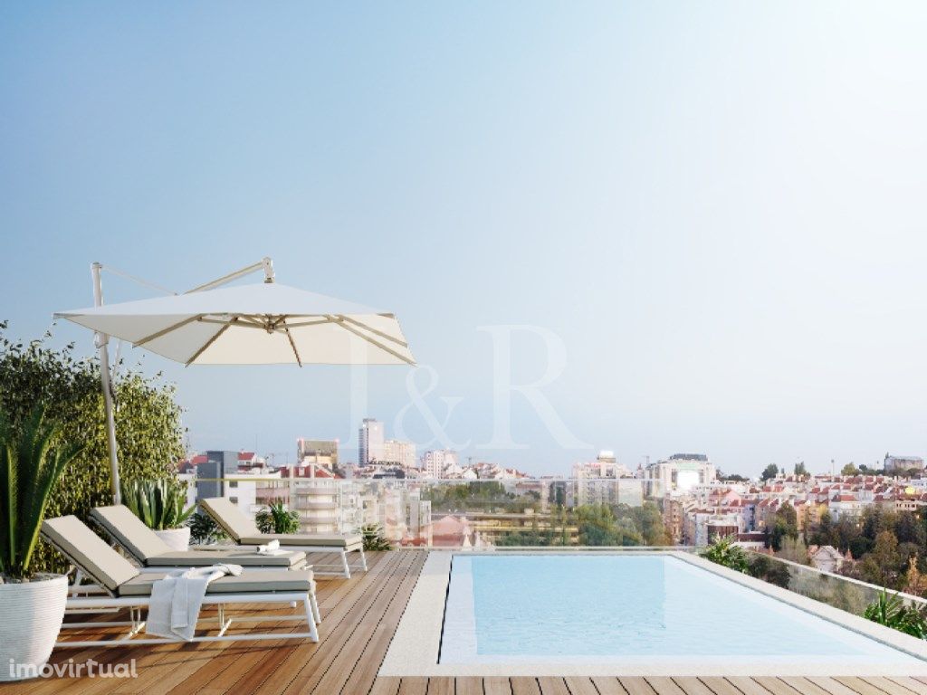 Penthouse duplex T4 com piscina privada e terraço na Praç...