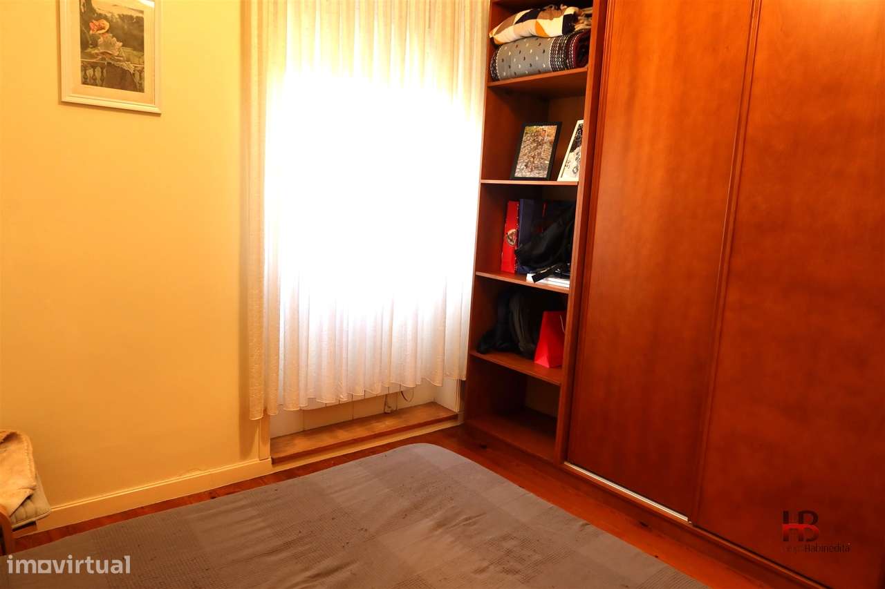 Oportunidade Única: Moradia T3 no Centro de Gondomar-14