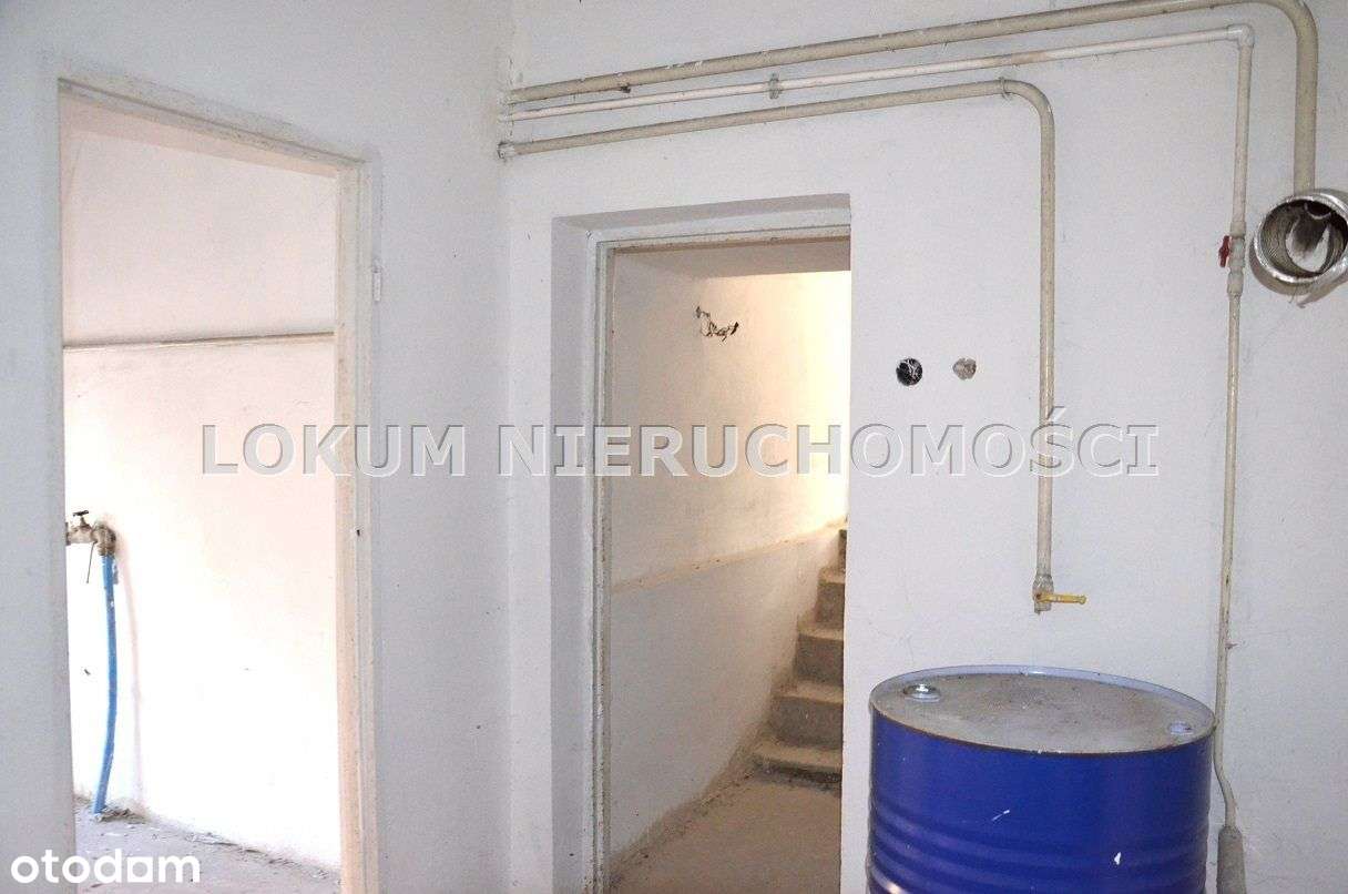 Dom z garażem dwustanowiskowym, 2,5km od runku.-15