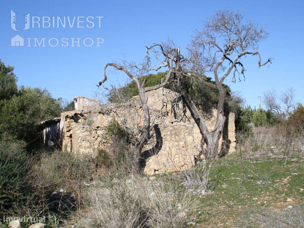 Terreno com ruína para reconstruir em Conceição-Faro, Algarve - Grande imagem: 2/7