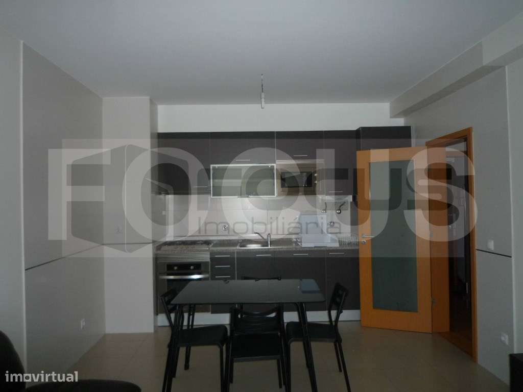 Apartamento T0+1 para arrendamento junto ao Glicínias - Grande imagem: 3/7