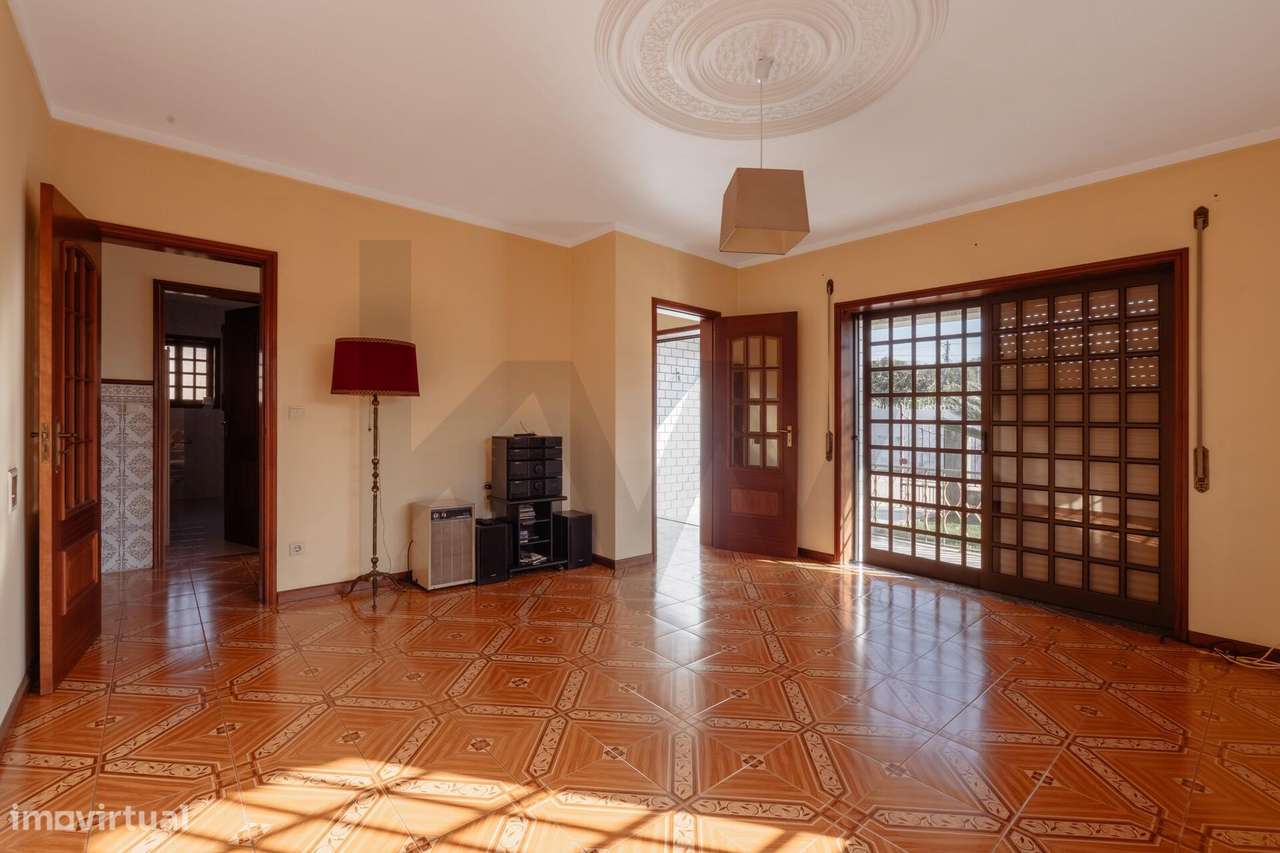 Moradia T3 com terreno possível destaque e construção de moradia - Grande imagem: 4/51