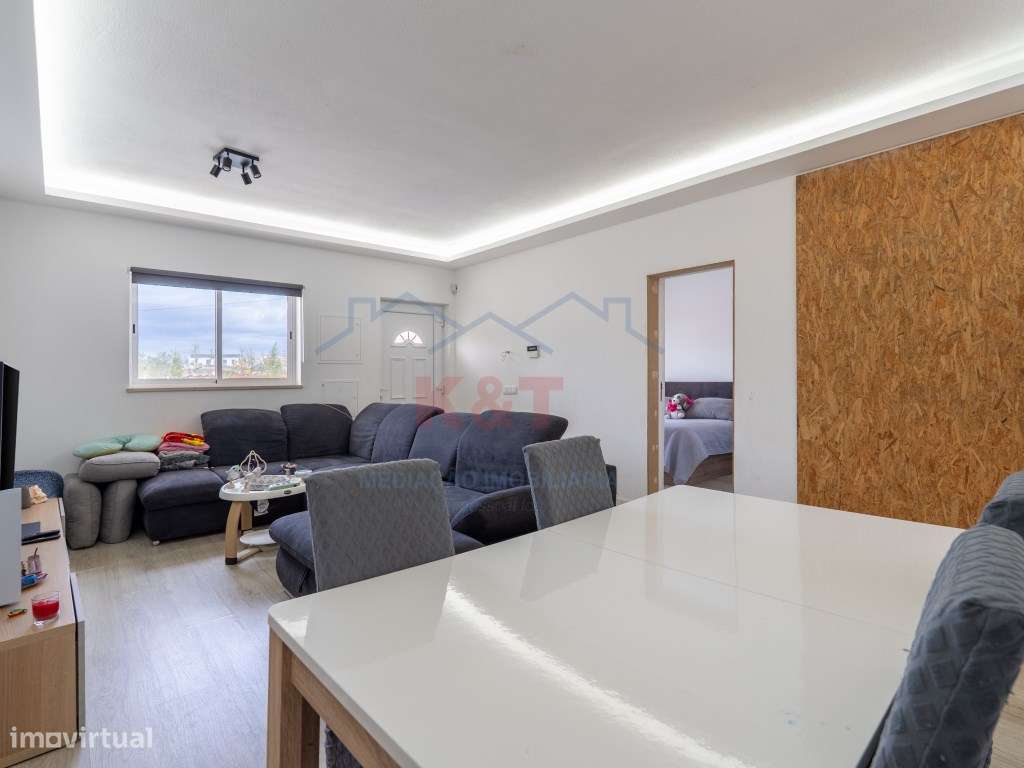 Moradia T5 com Vista Rio, Garagem e Quintal Espaçoso - Grande imagem: 4/35