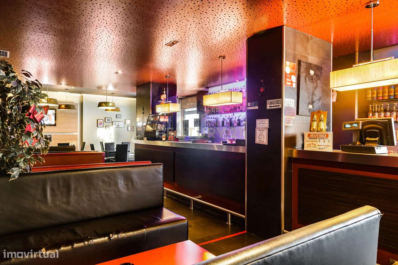 TRESPASSE  BAR CAFÉ nas Colinas do Cruzeiro c/150M2 + Esplanada 60 Lug-8