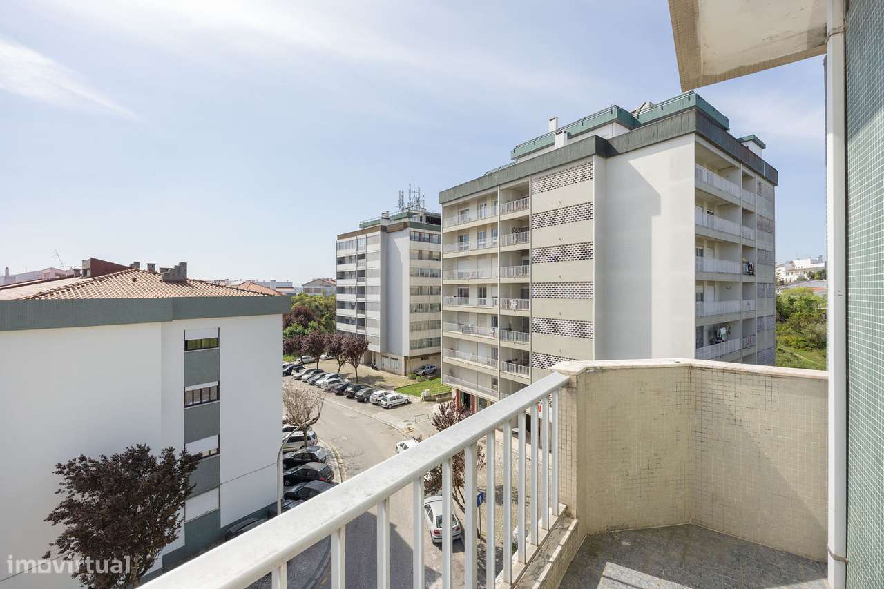 Apartamento T5 | Último Piso | Capuchos, Leiria-38
