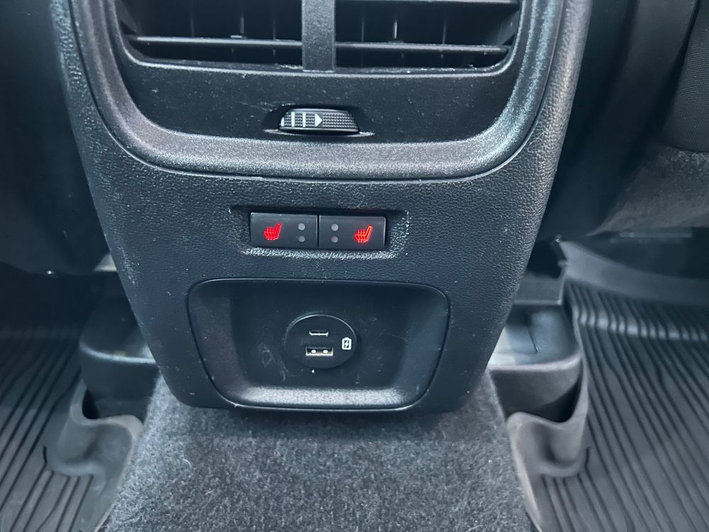 Ford Kuga - foto 11
