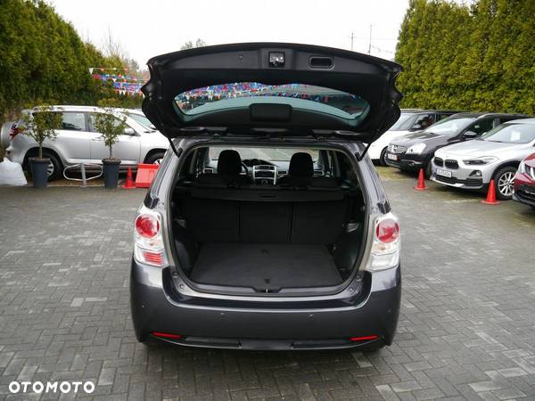 Toyota Verso 1.6 D-4D Premium - 11