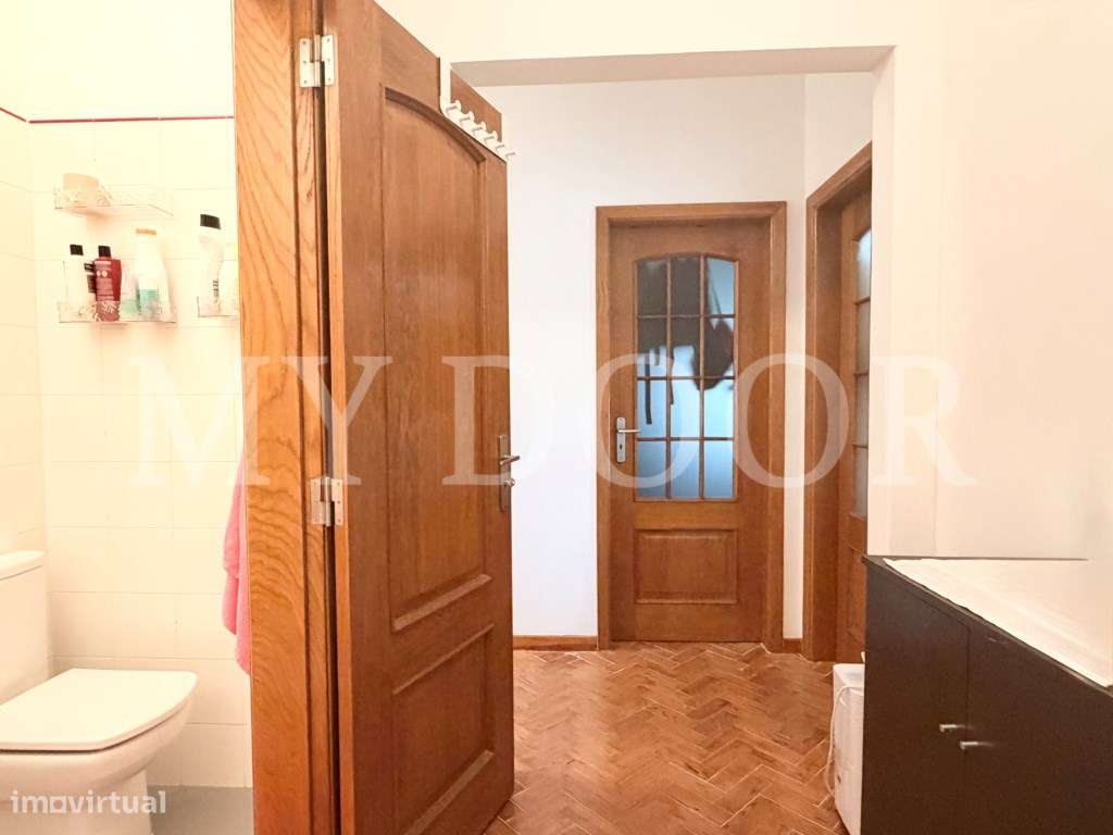 Apartamento T4 Recuperado no Coração de Moscavide-24