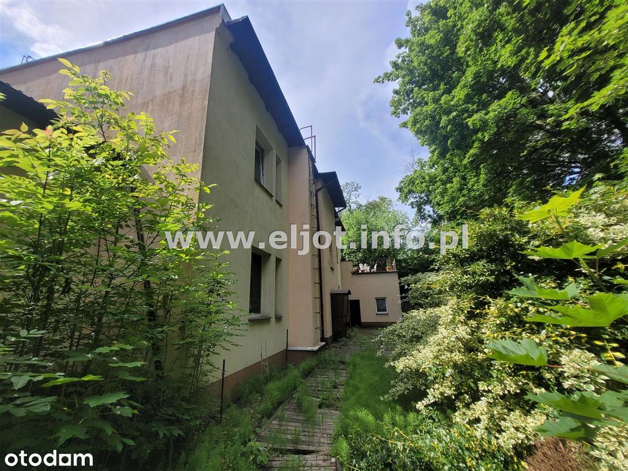 Budynek usługowo-mieszkalny 2piętrowy przy SCC-1