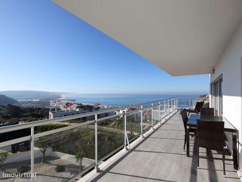 Penthouse T2 com vista panorâmica de mar e terraço privado em condo...-25