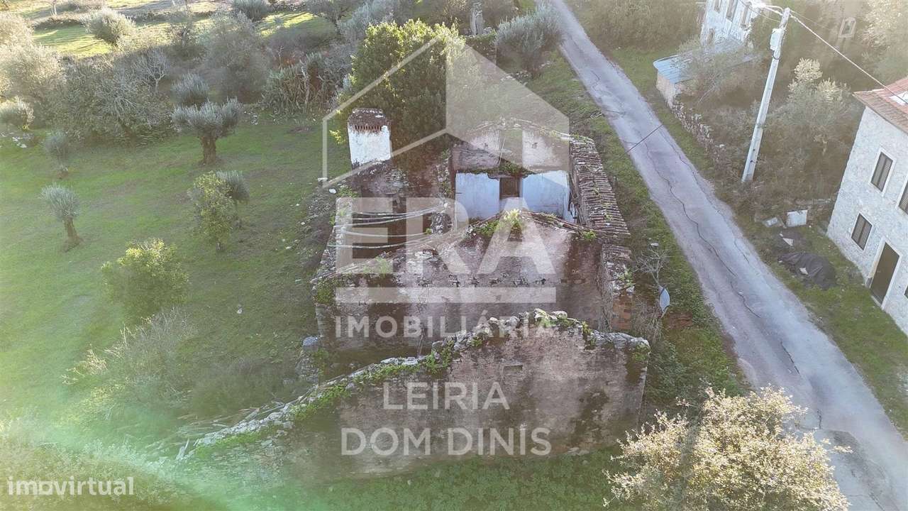 Moradia T3 isolada com grande terreno em Ferreira do Zêzere - Grande imagem: 5/13