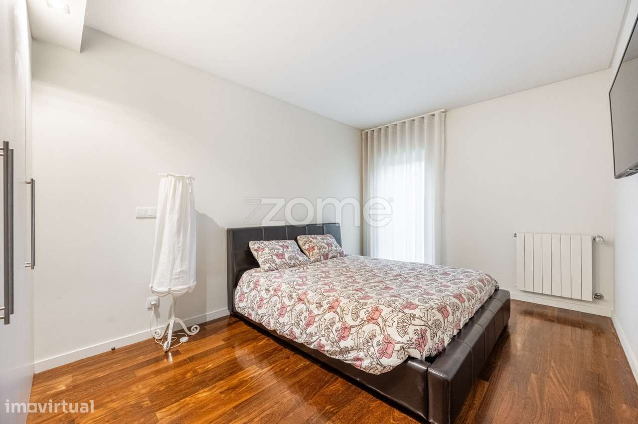 Apartamento T3 com Garagem Box para 2 carros - Edifício Antas Houses-5