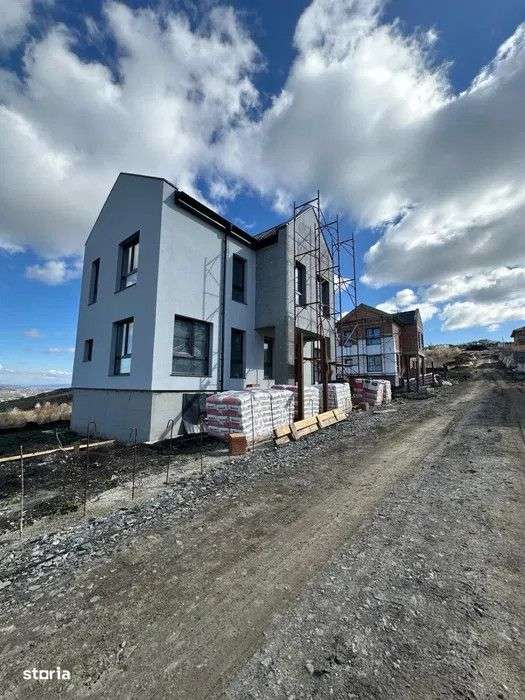 Casa individuala cu 5 camere semifinisata, 119 mp, teren 482 mp, Dezmi - Imagine principală: 4/6