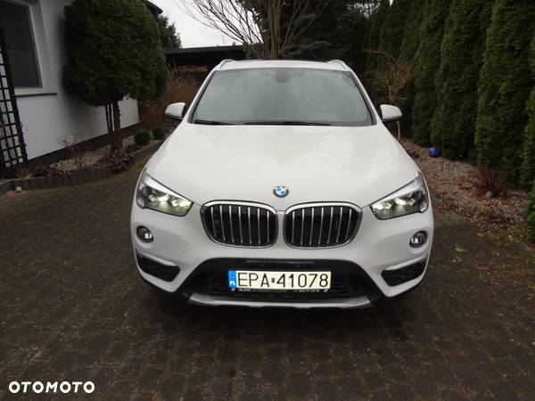 BMW X1 xDrive25i Advantage - 2