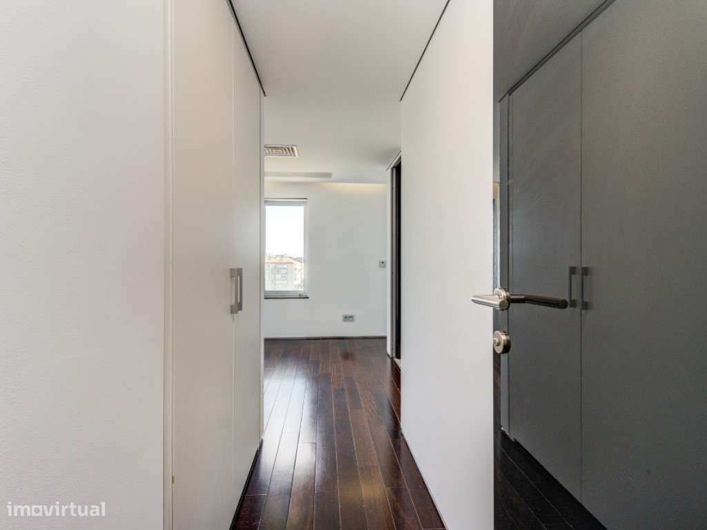 Apartamento T5 + 1 no Condomínio Jardins São Lourenço - Lisboa-31