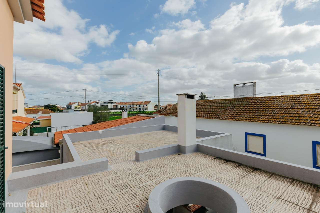 Moradia Isolada T4 Sarilhos Grande, Montijo-19