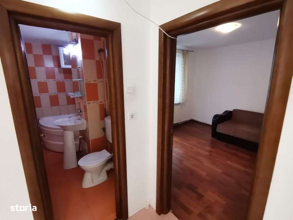 Apartament 3 camere, etaj 2, zona semicentrala, Piatra Neamt - Imagine principală: 5/8