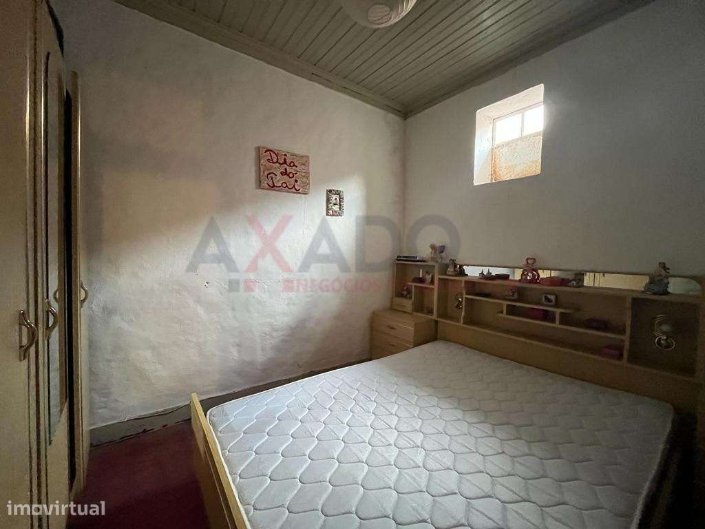 Moradia para renovar na Serra da Estrela-9