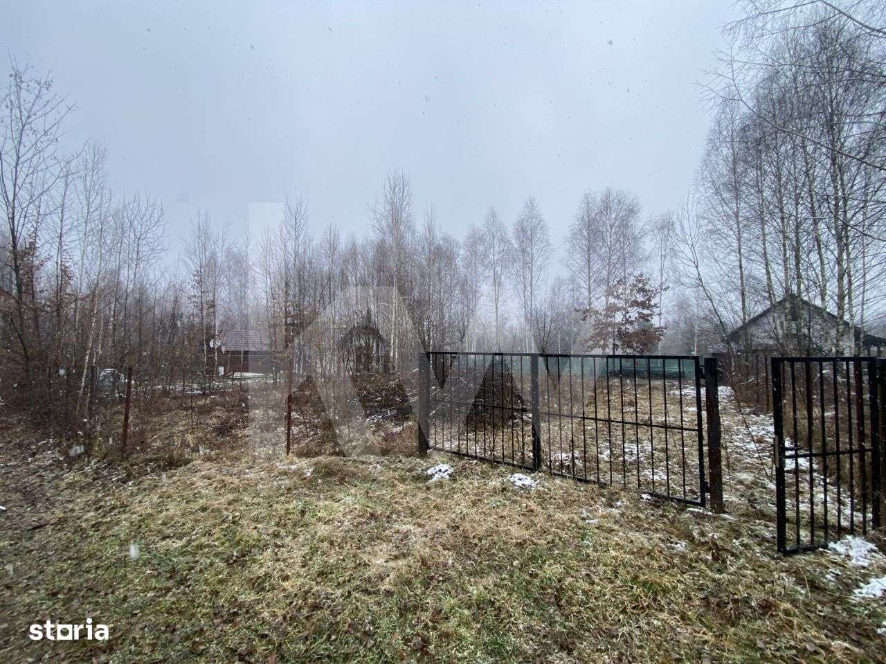 Teren de vanzare 500mp in spate la BRAMBURA PARK Valea Avrigului-0