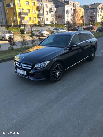 Mercedes-Benz Klasa C 250 (BlueTEC) d 4Matic T 7G-TRONIC AMG Line - 3