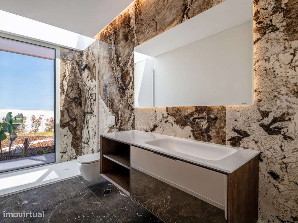 Moradia de excelência em fase final de construção junto à Lagoa de ...-15