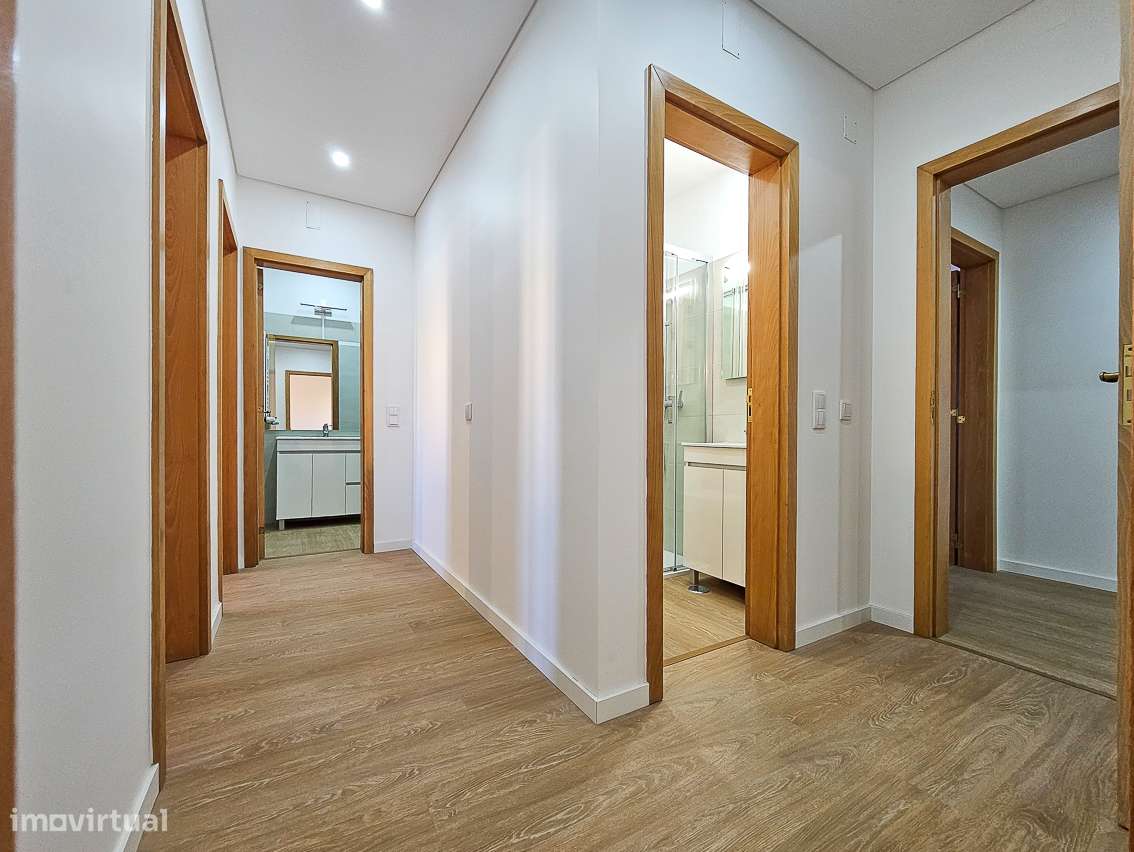 Apartamento Familiar Remodelado: Conforto e Comodidade na Sua Nova Cas-28