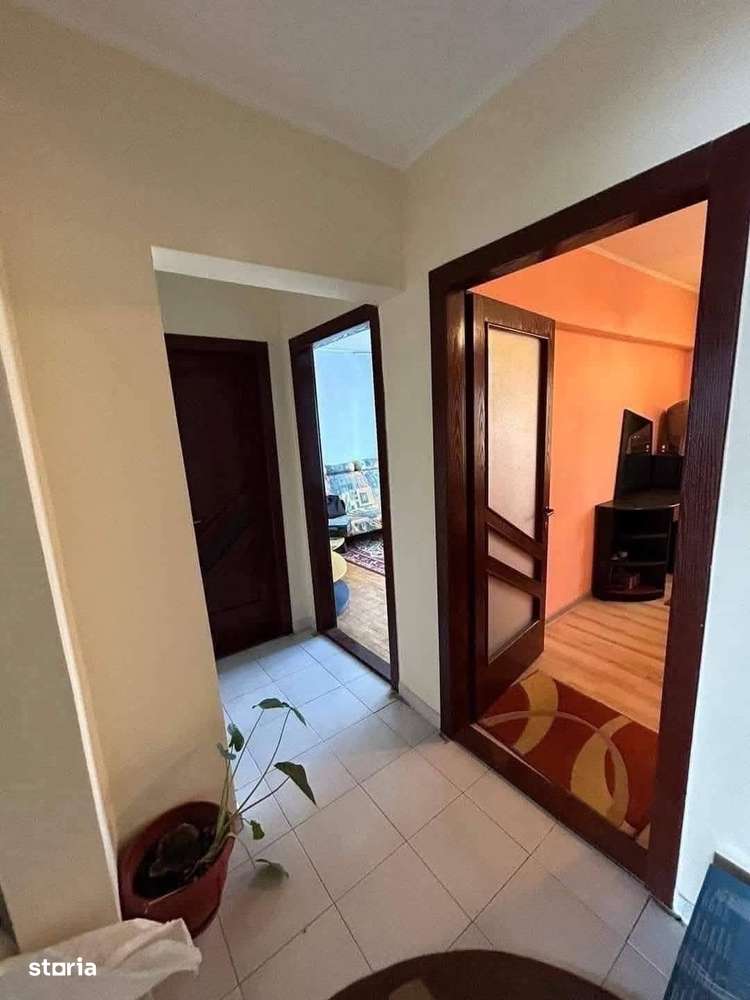 De vanzare 4 camere pe Bd Roman Musat, 2 bai, 2 balcoane, 65.000 euro-4