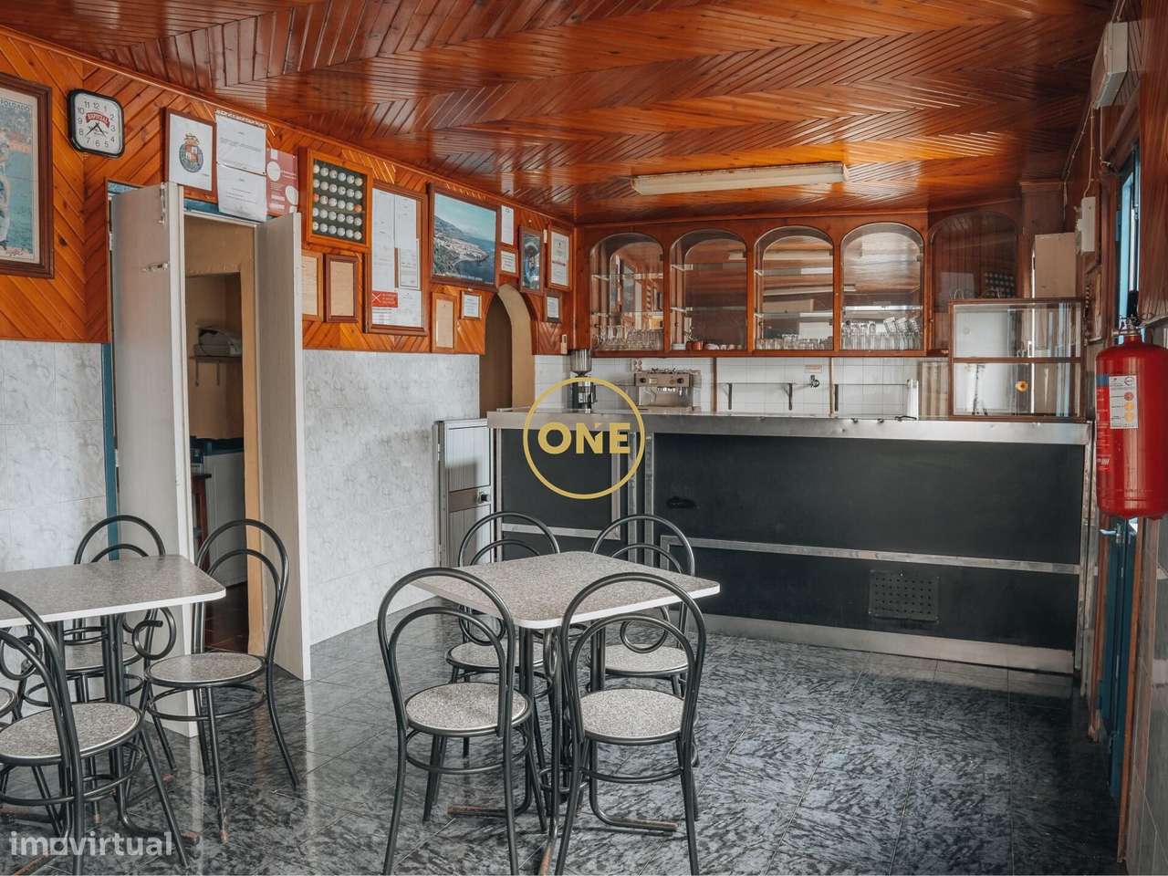 Moradia V2 com Espaço Comercial - Grande imagem: 2/15