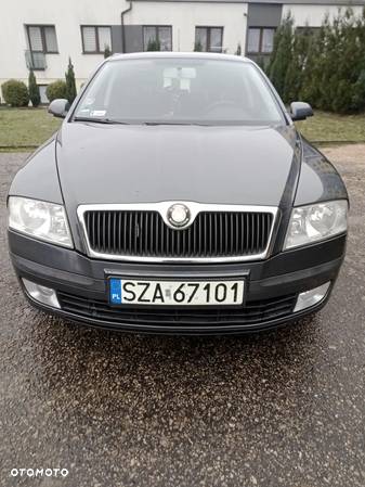 Skoda Octavia 1.6 Ambiente - 34