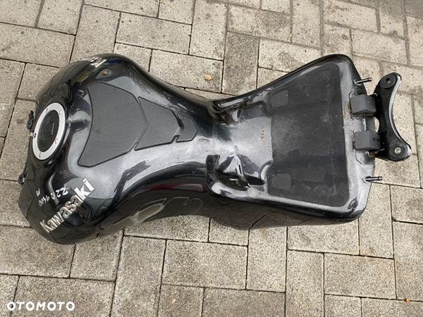 Zbiornik paliwa bak Kawasaki ZZR 1400 - 1