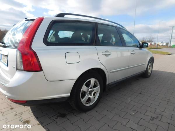 Volvo V50 1.8 Momentum - 8