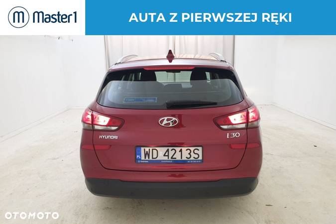 Hyundai I30 1.5 DPI Classic + - 8